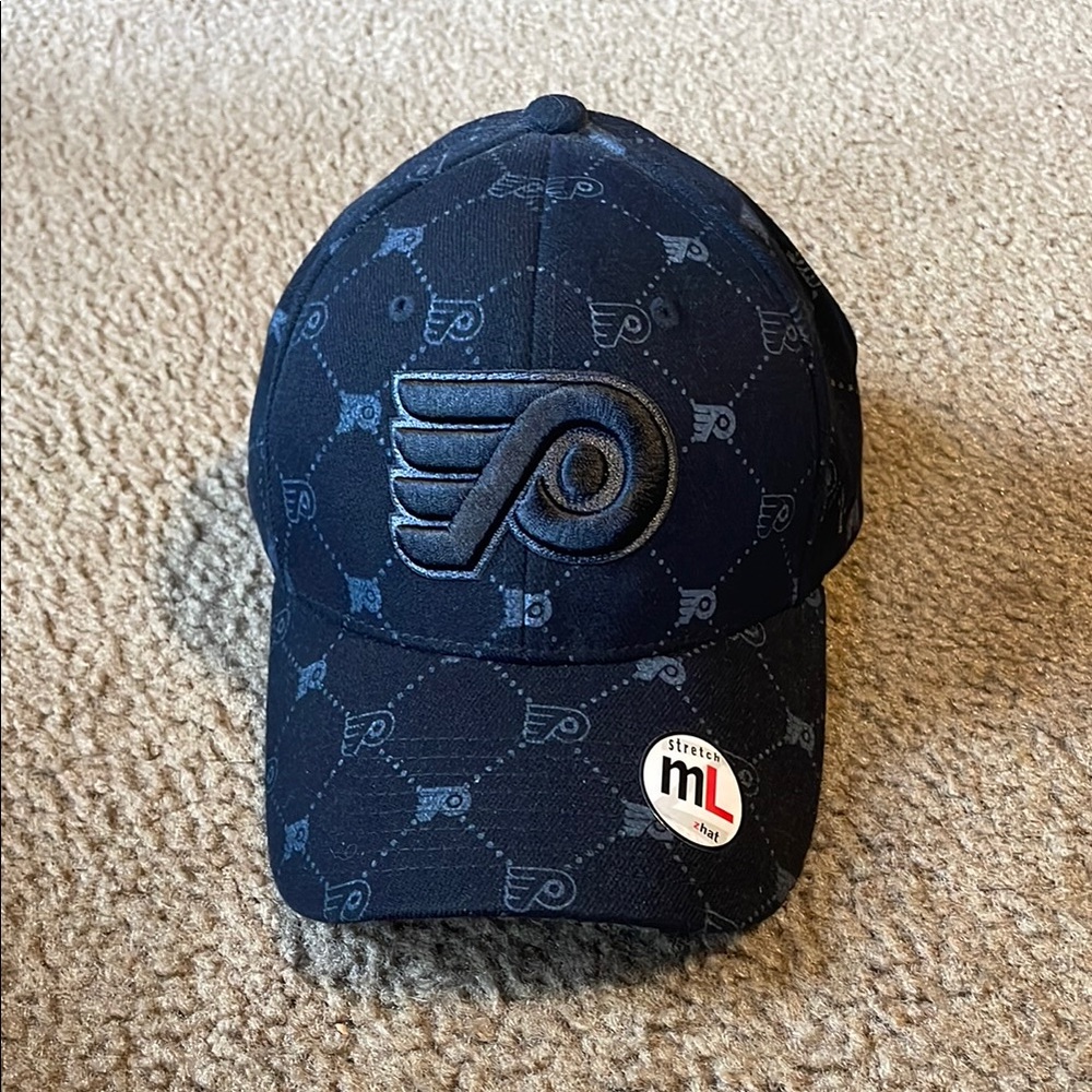 Zephyr Black Flyers Patterned Hat